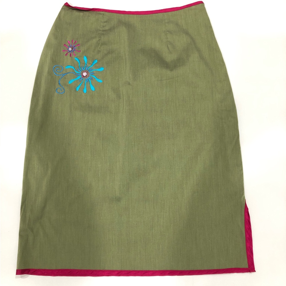 Anthropologie RARE VINTAGE Green/Hot pink Trimmed Embroidery Skirt EUC